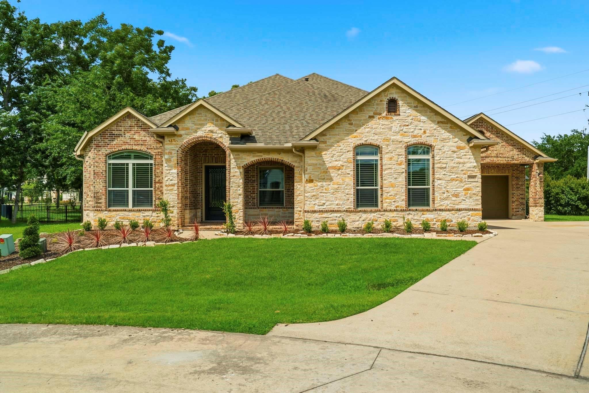 32802 Wesleyan Court — photo