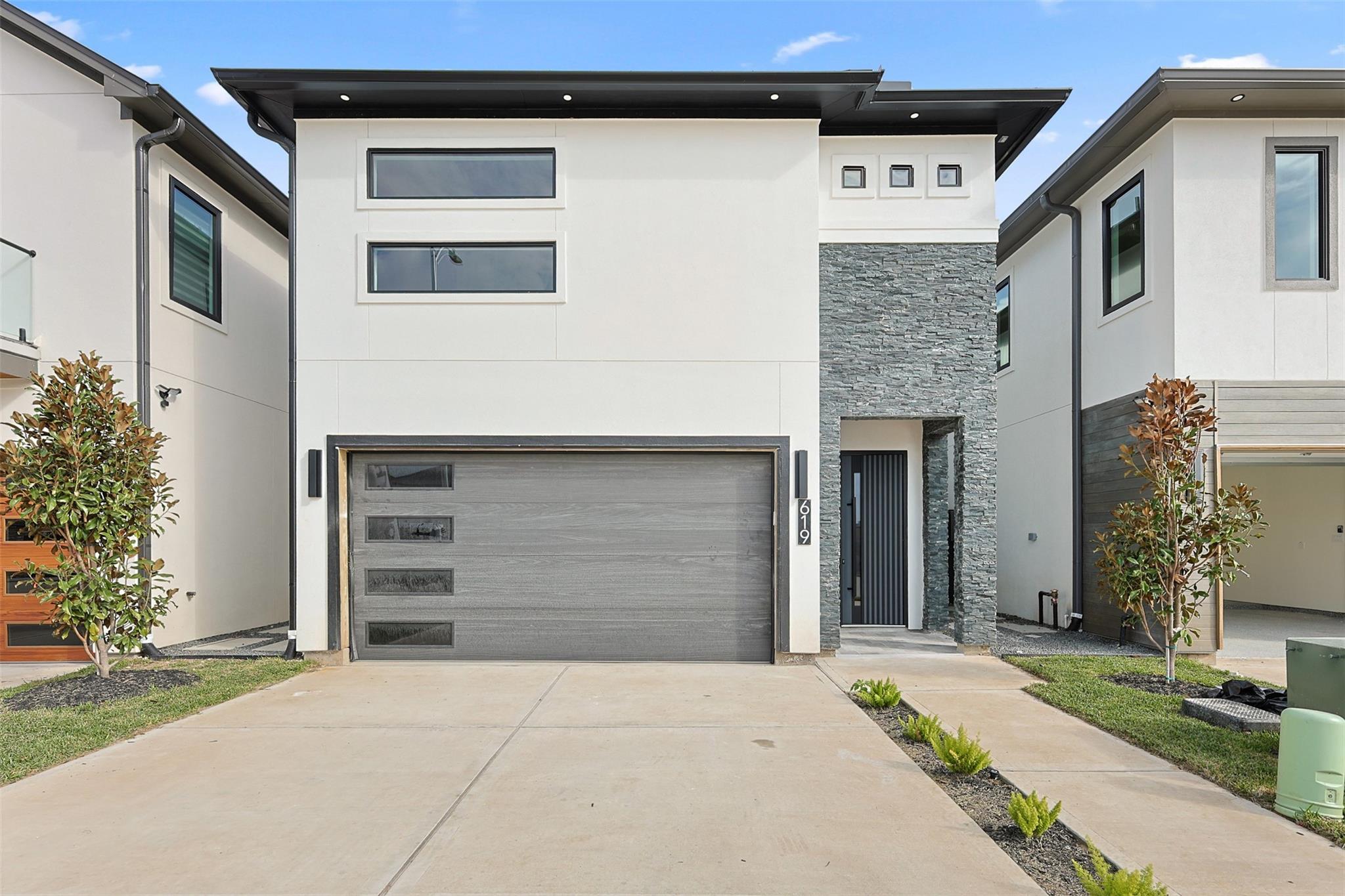 619 Rolling Oaks — photo
