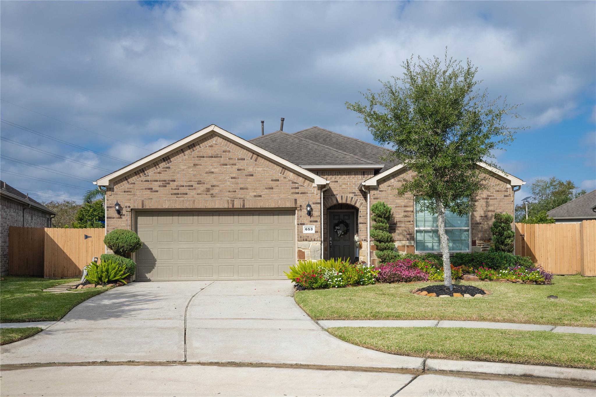 653 Iago Court — photo