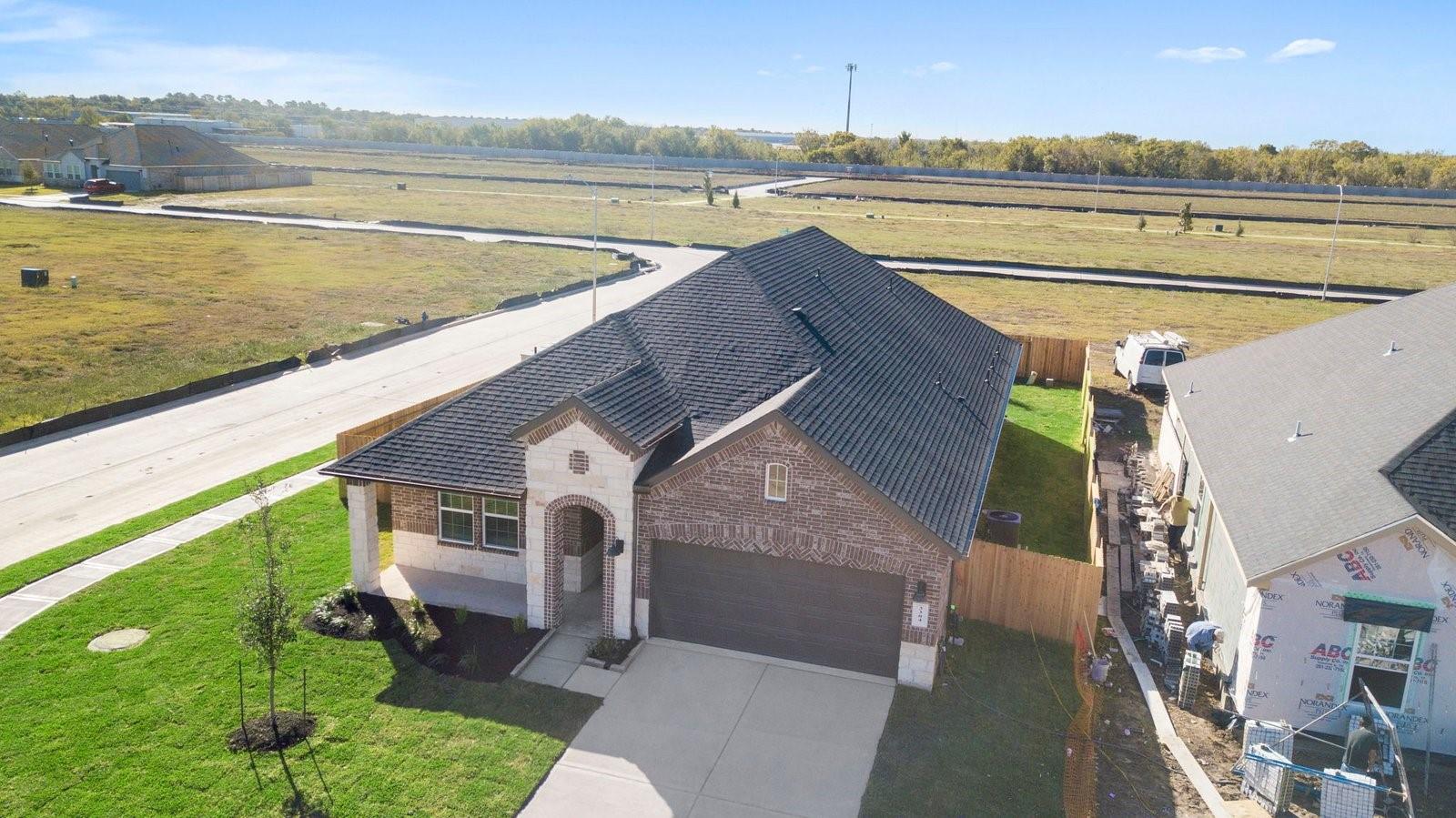 14028 Pine Cliffs Drive, Texas City, TX 77568 — photo 2