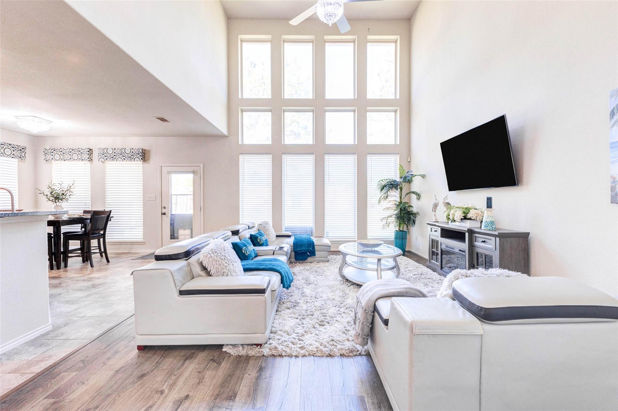 2718 Ginger Cove Lane — photo