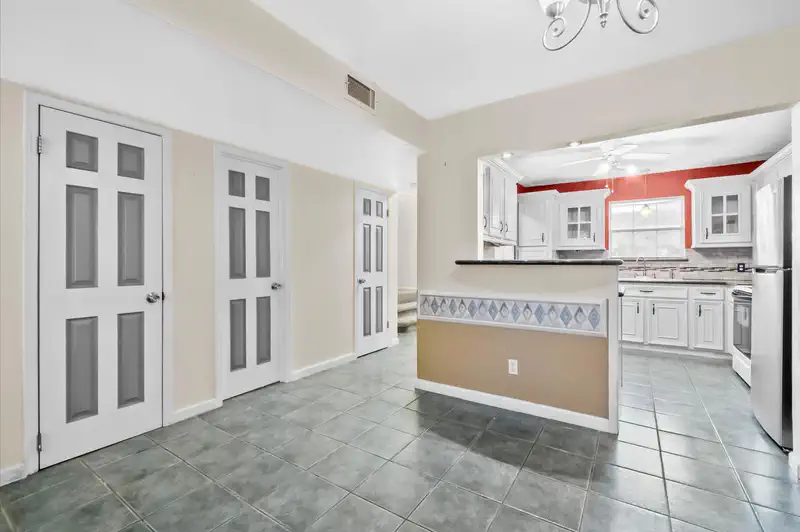 1025 Willow Oaks Circle — photo