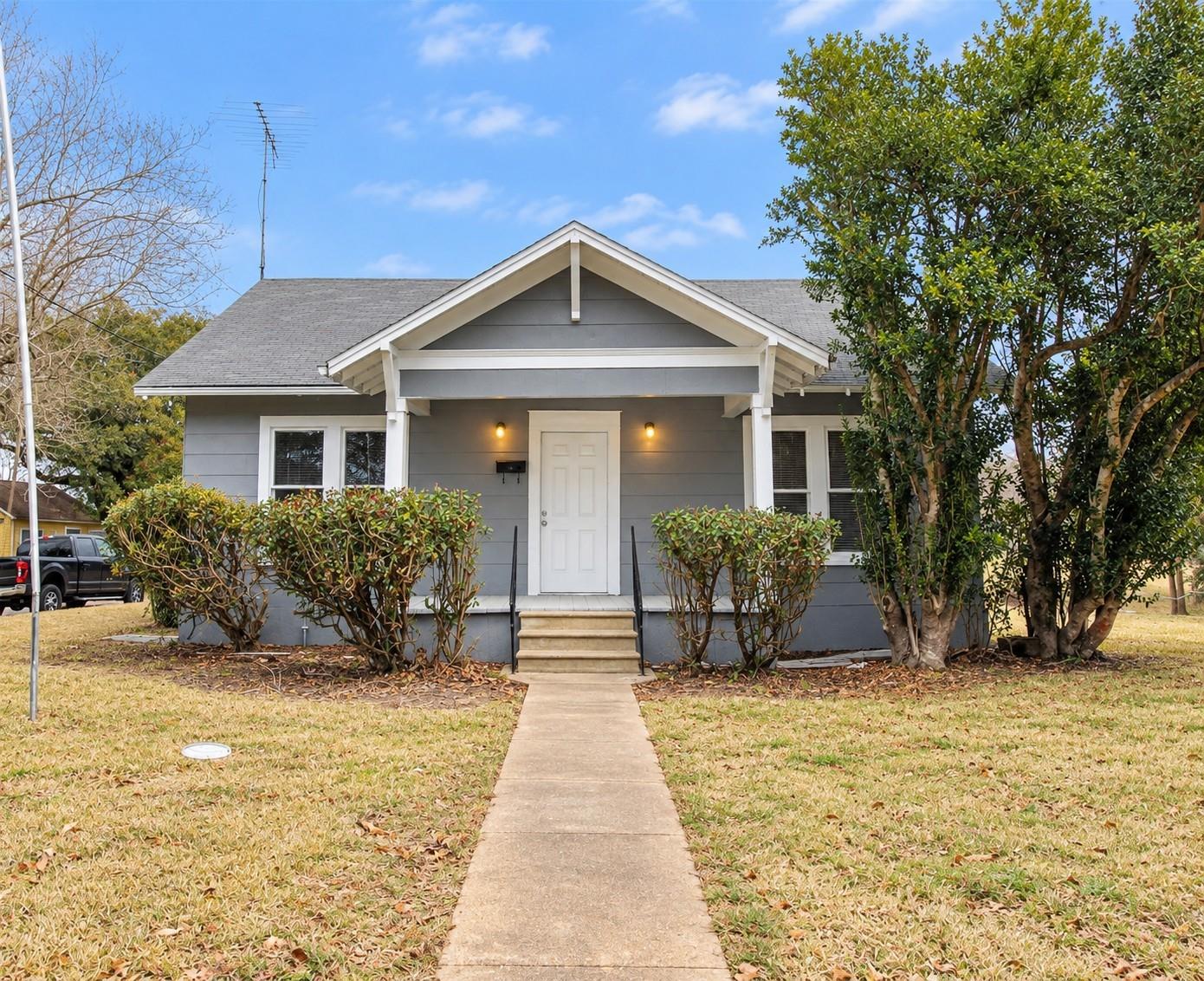 716 Olive Street — photo