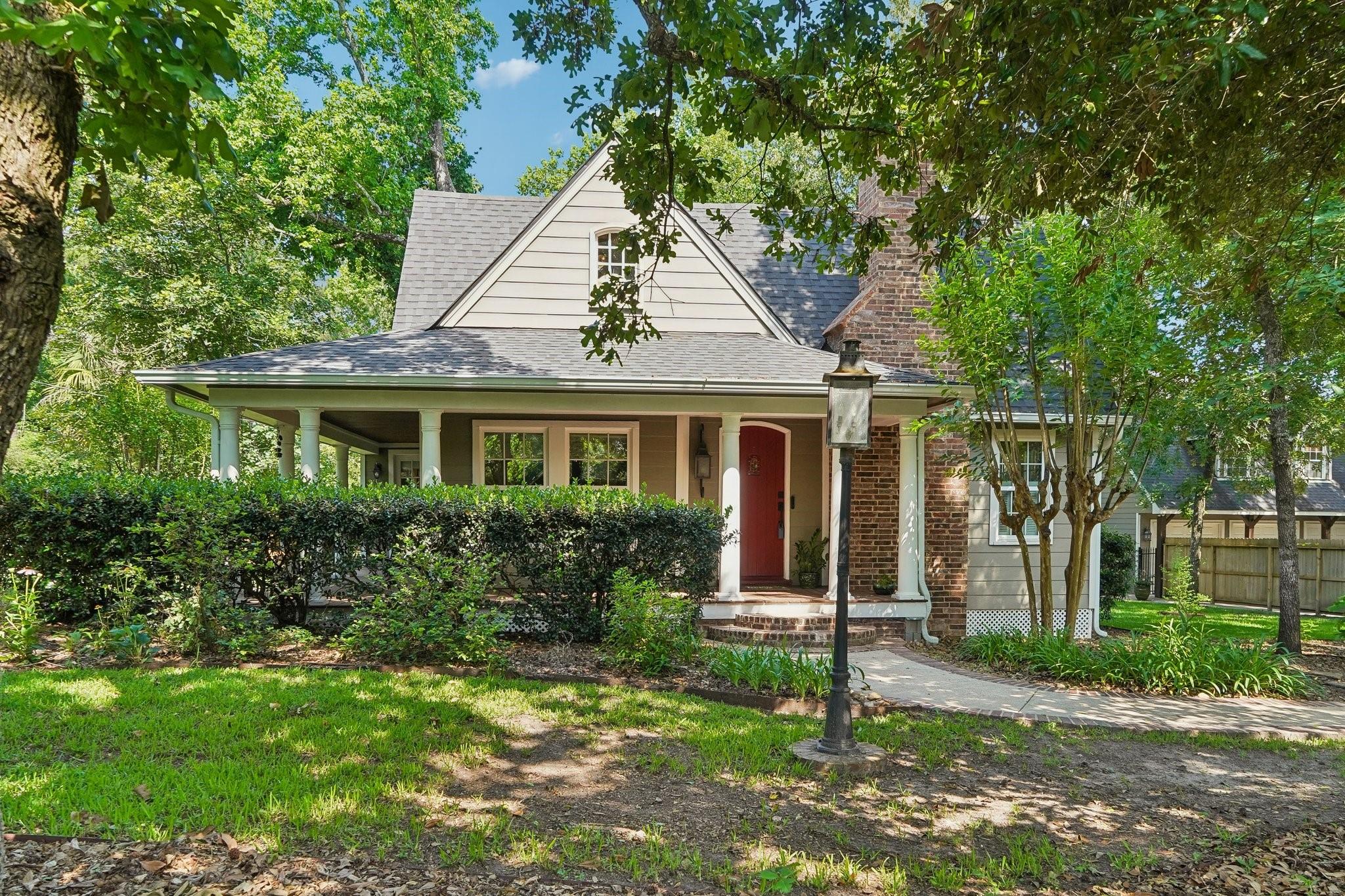 1693 Mohawk Drive — photo