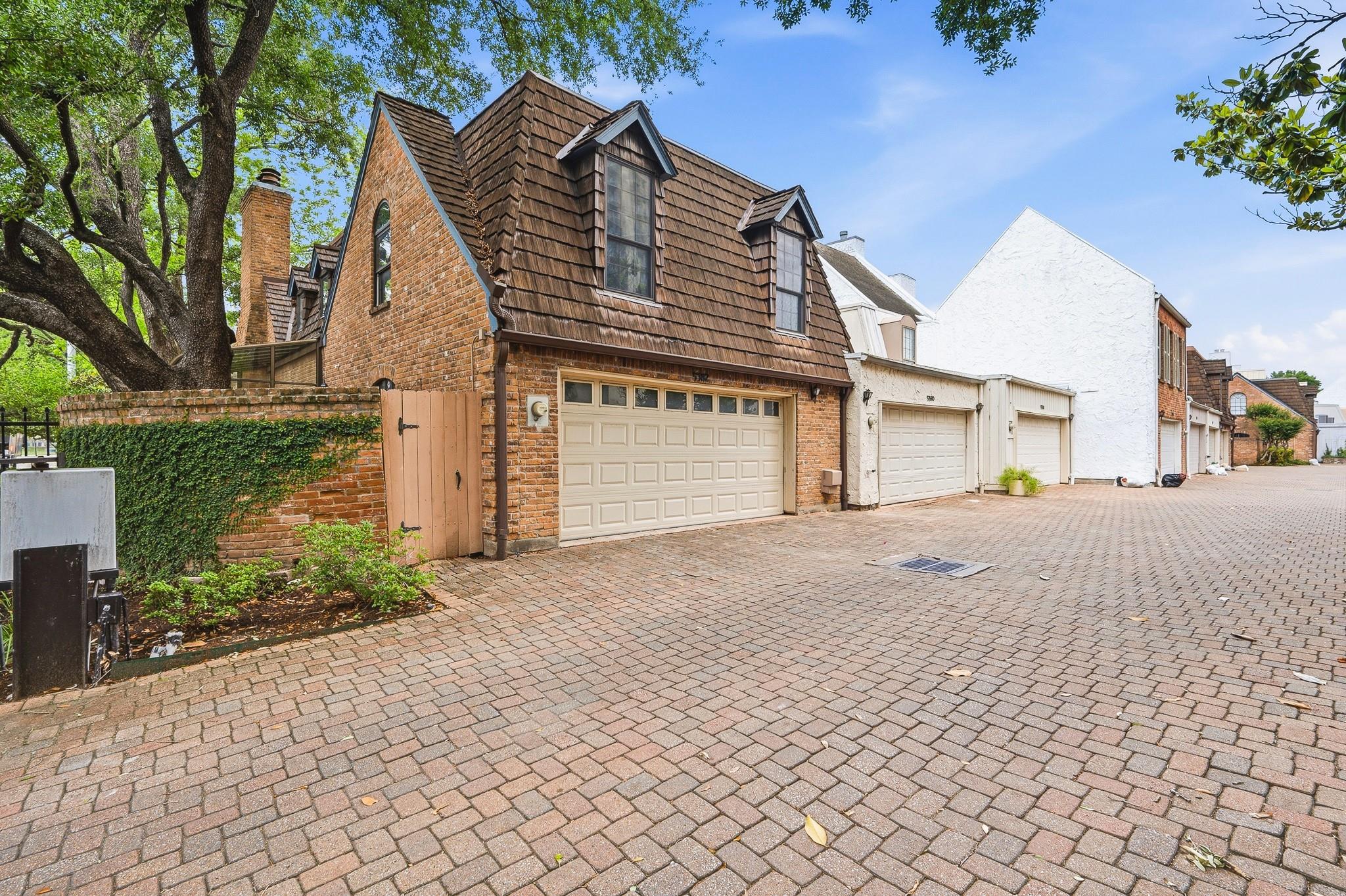 5382 Brownway Street #D39 — photo