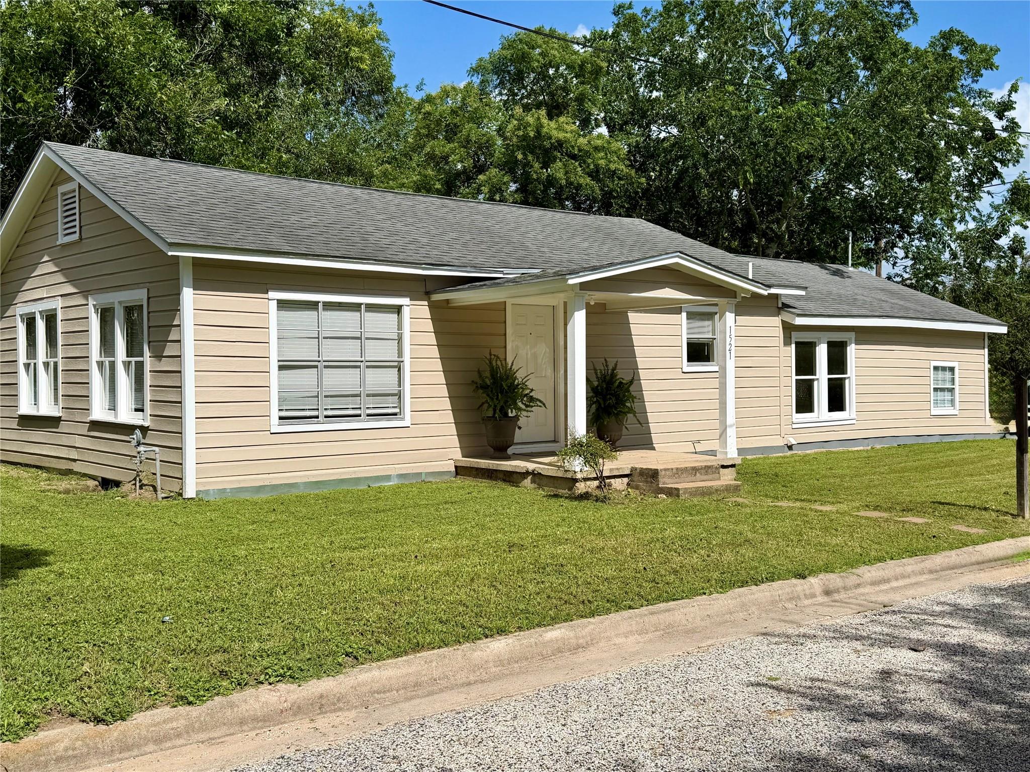 1521 N Hamilton Street — photo