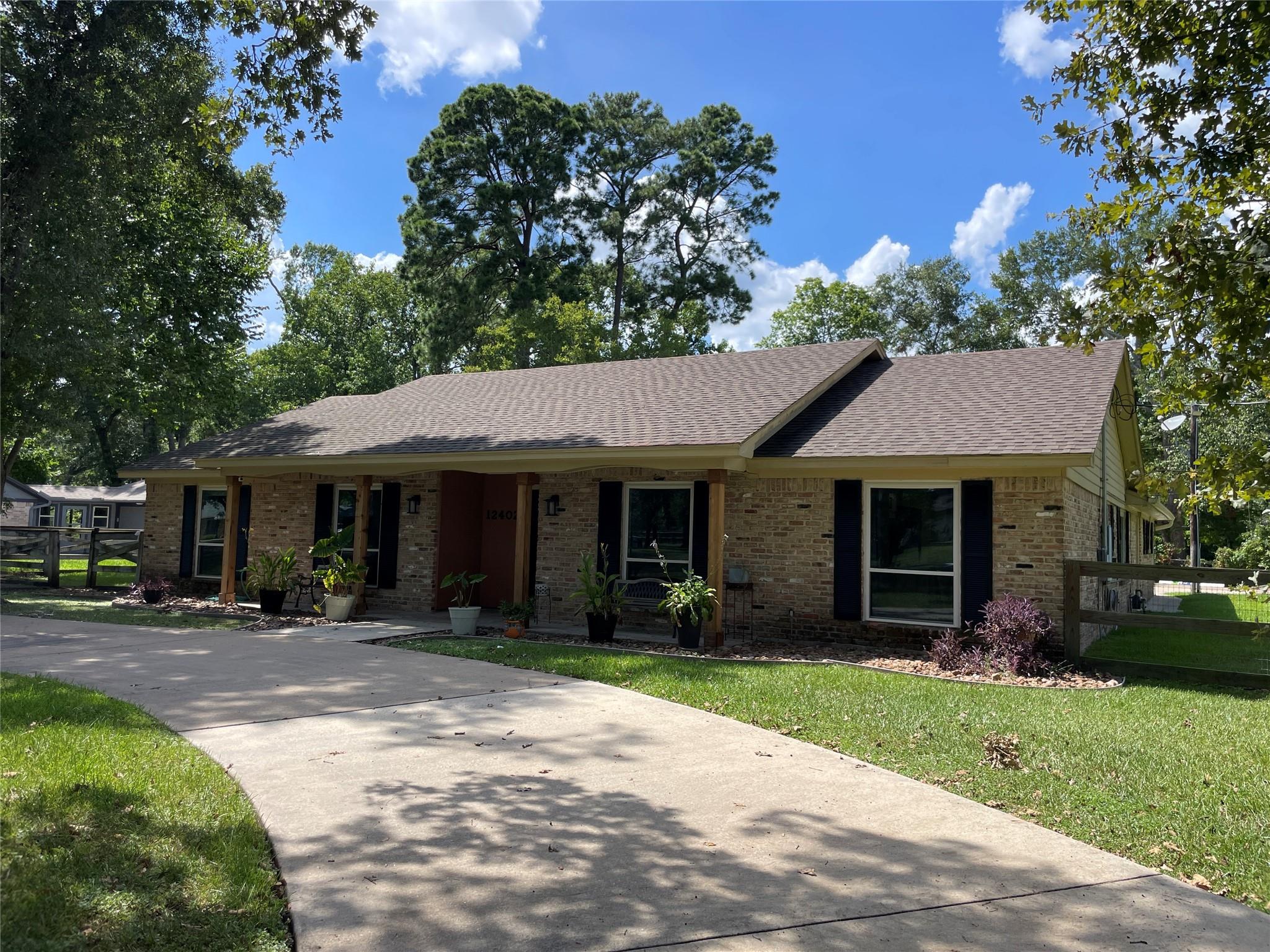 12402 Winding Lane — photo