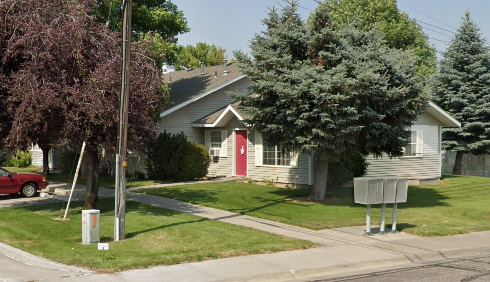 343 W Pine St — photo