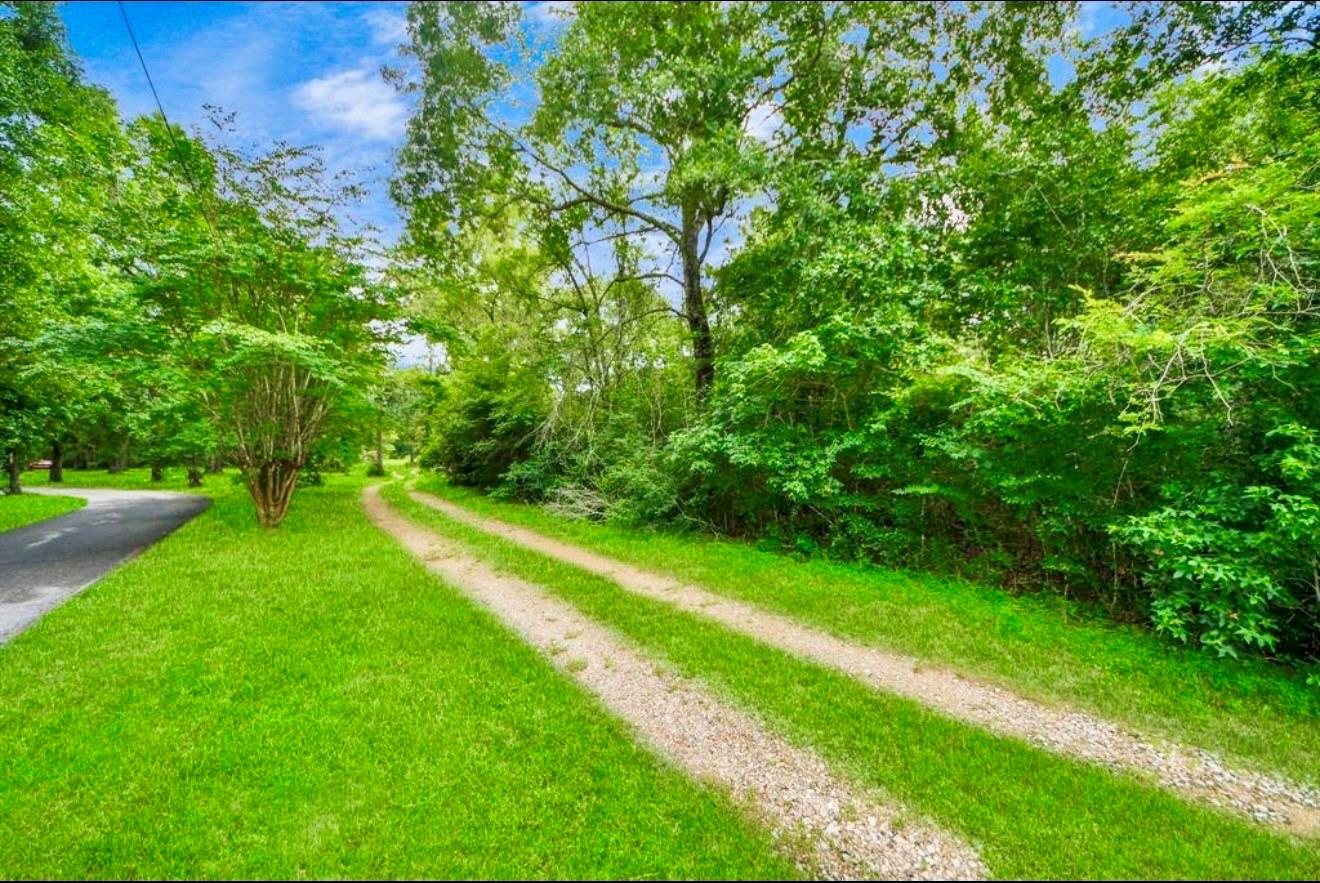 13891 Creighton Rd — photo