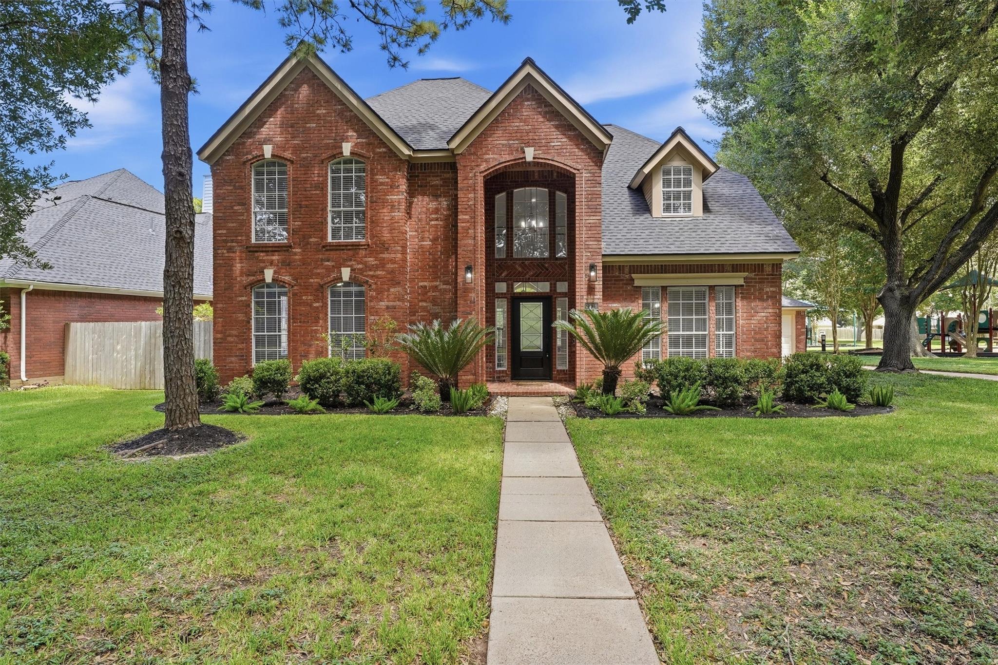 3319 Vista Lake Drive — photo