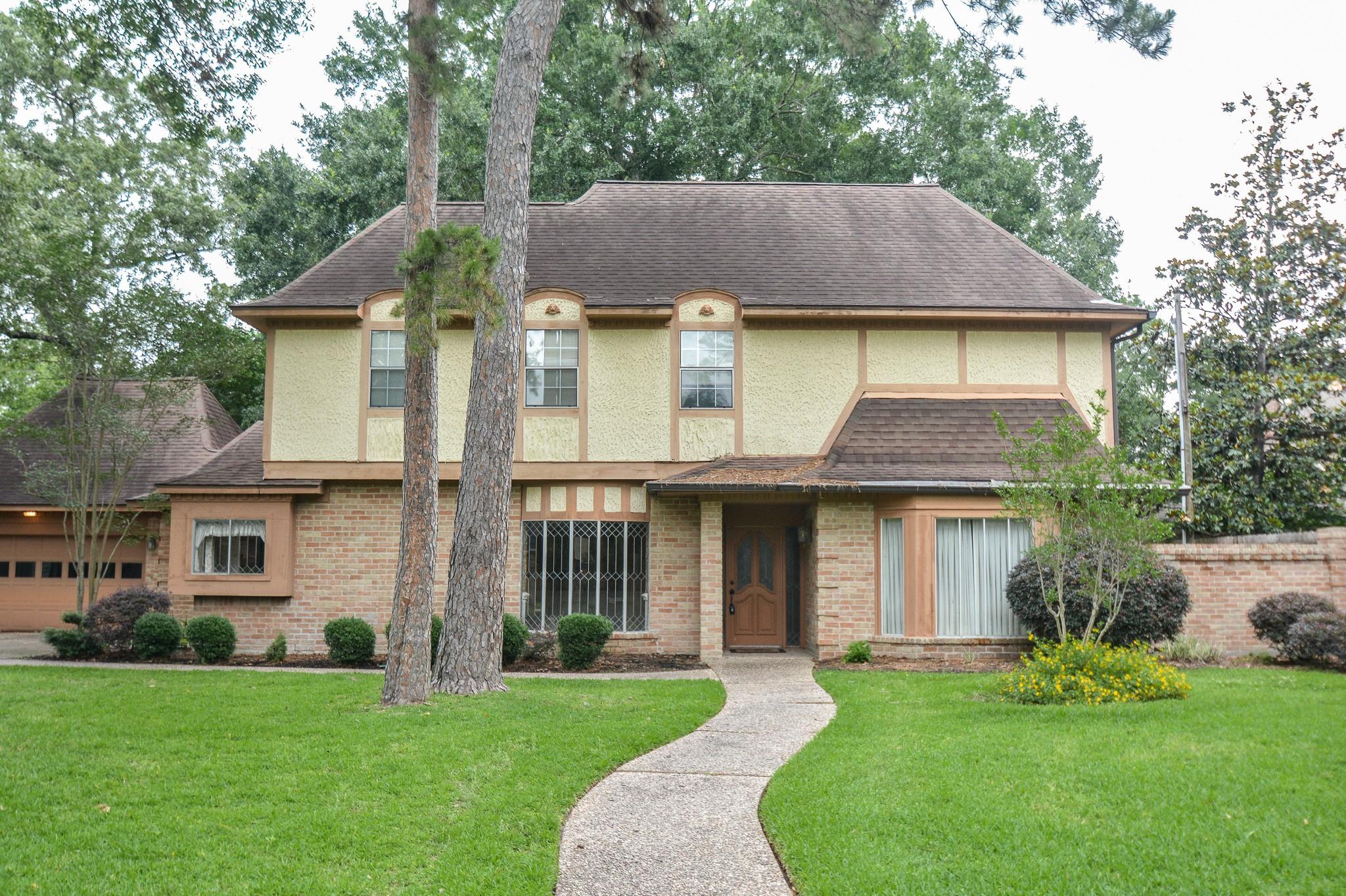 16010 Mickleham Drive — photo