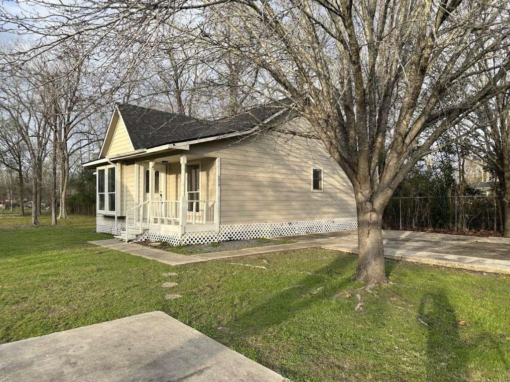 5919 Woodview Drive — photo