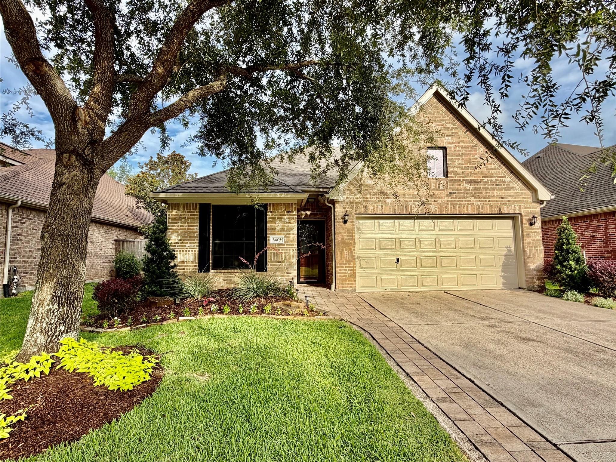 2405 Alamanni Drive — photo