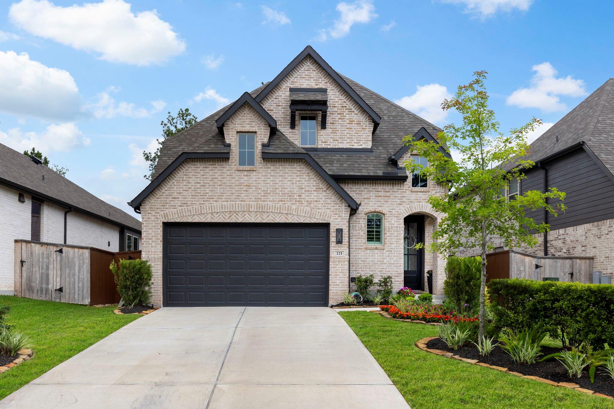221 Sky Top Drive — photo