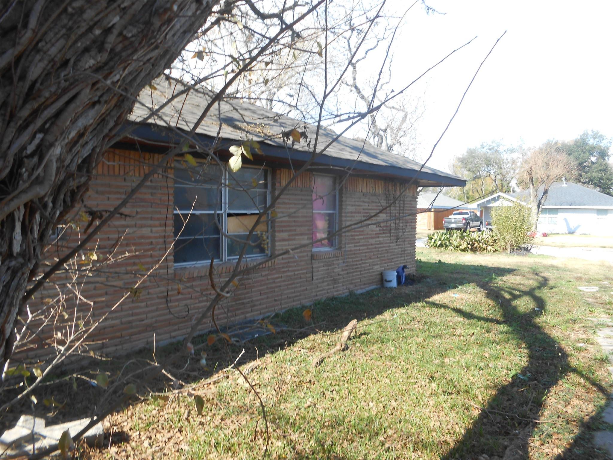 2711 Knotty Oaks Trail — photo