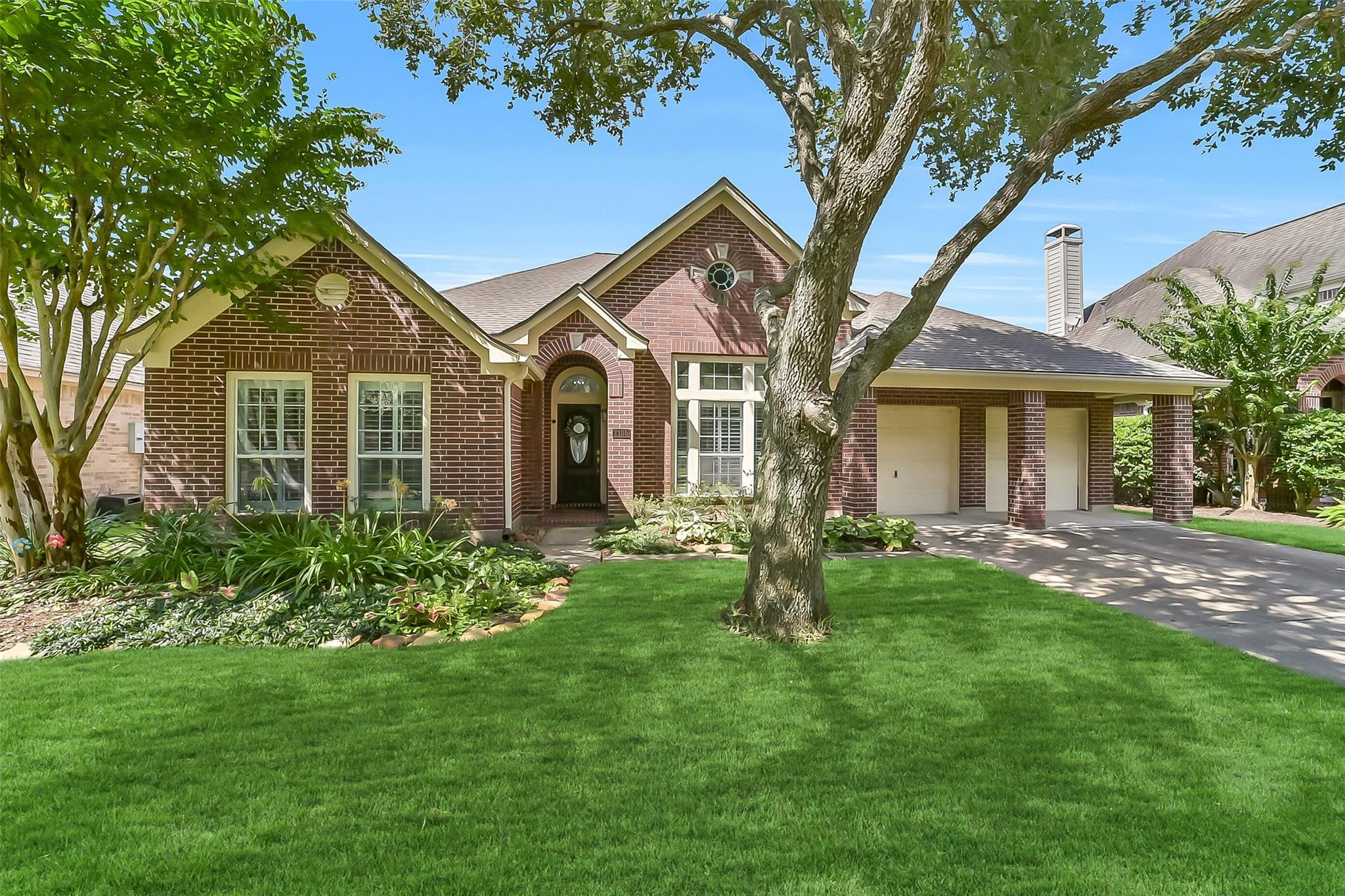 3105 Red Maple Drive — photo