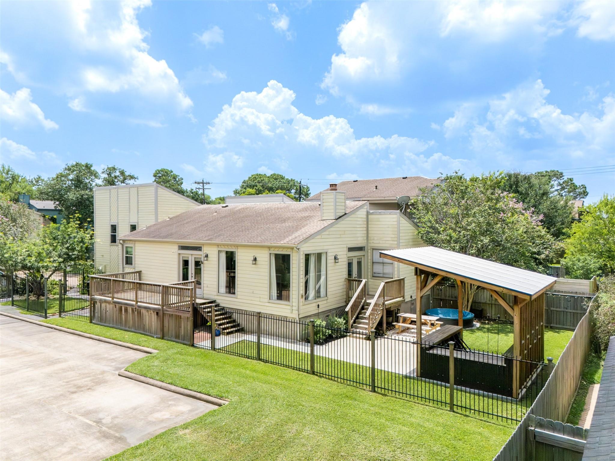 2402 Intrepid Way — photo