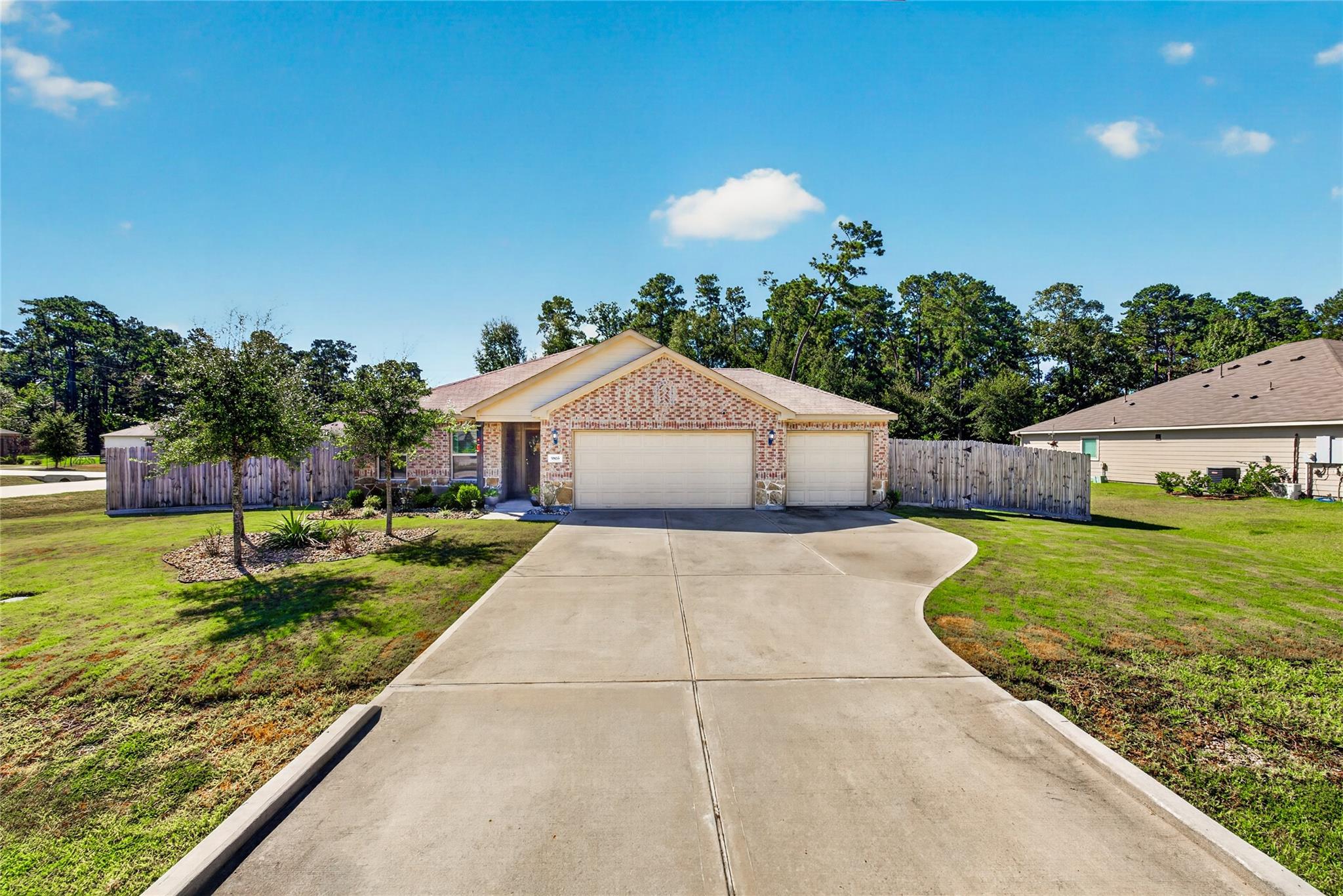 9805 Hunter Springs Drive — photo