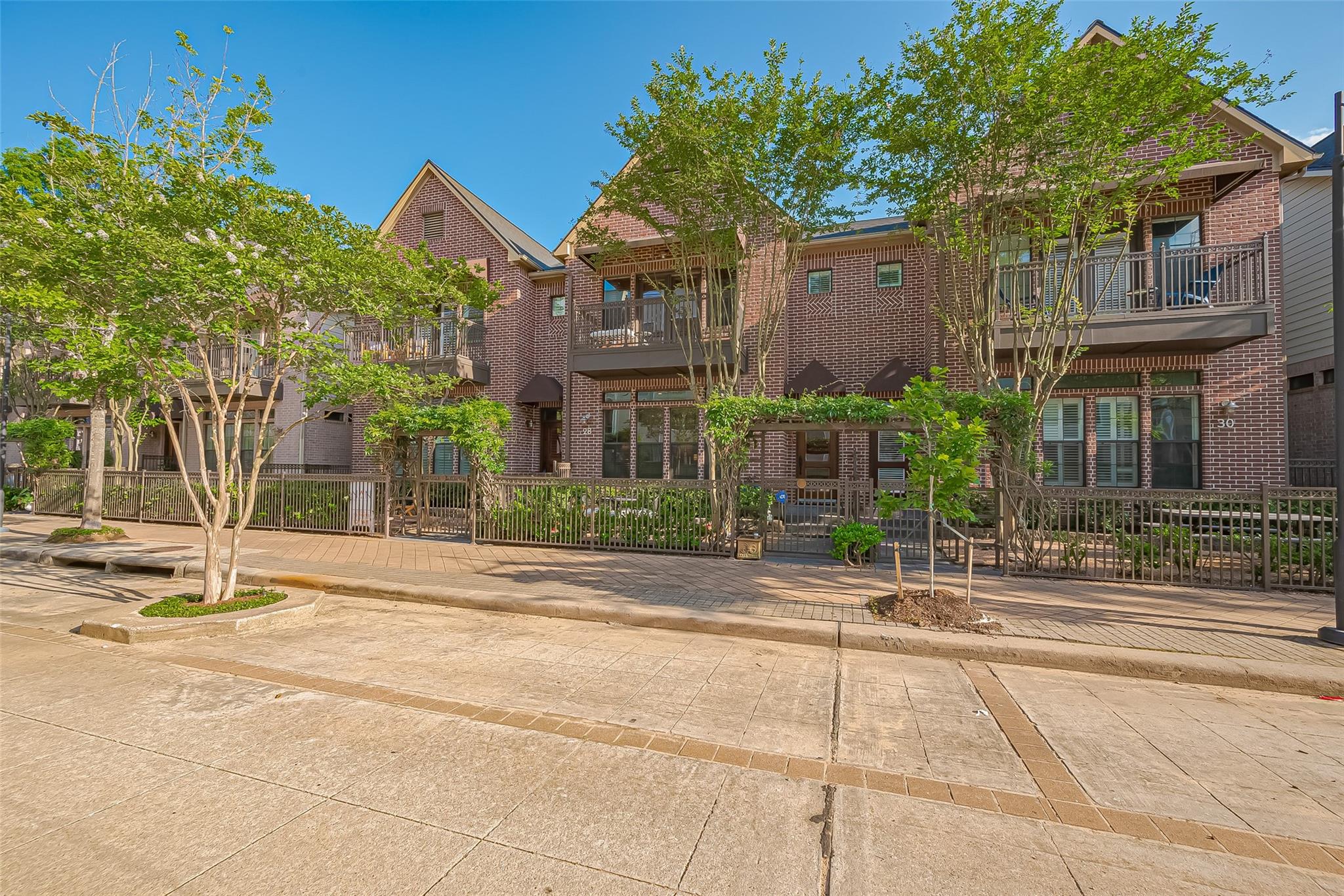 30 Riva Row, Spring, TX 77380