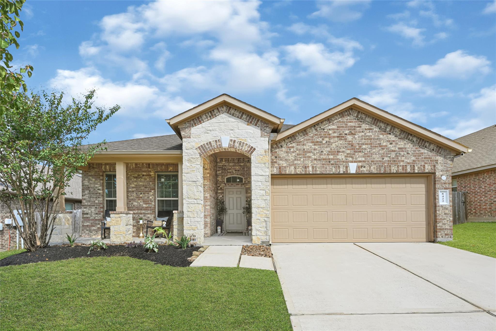 8422 Coral Cove Pass Lane — photo