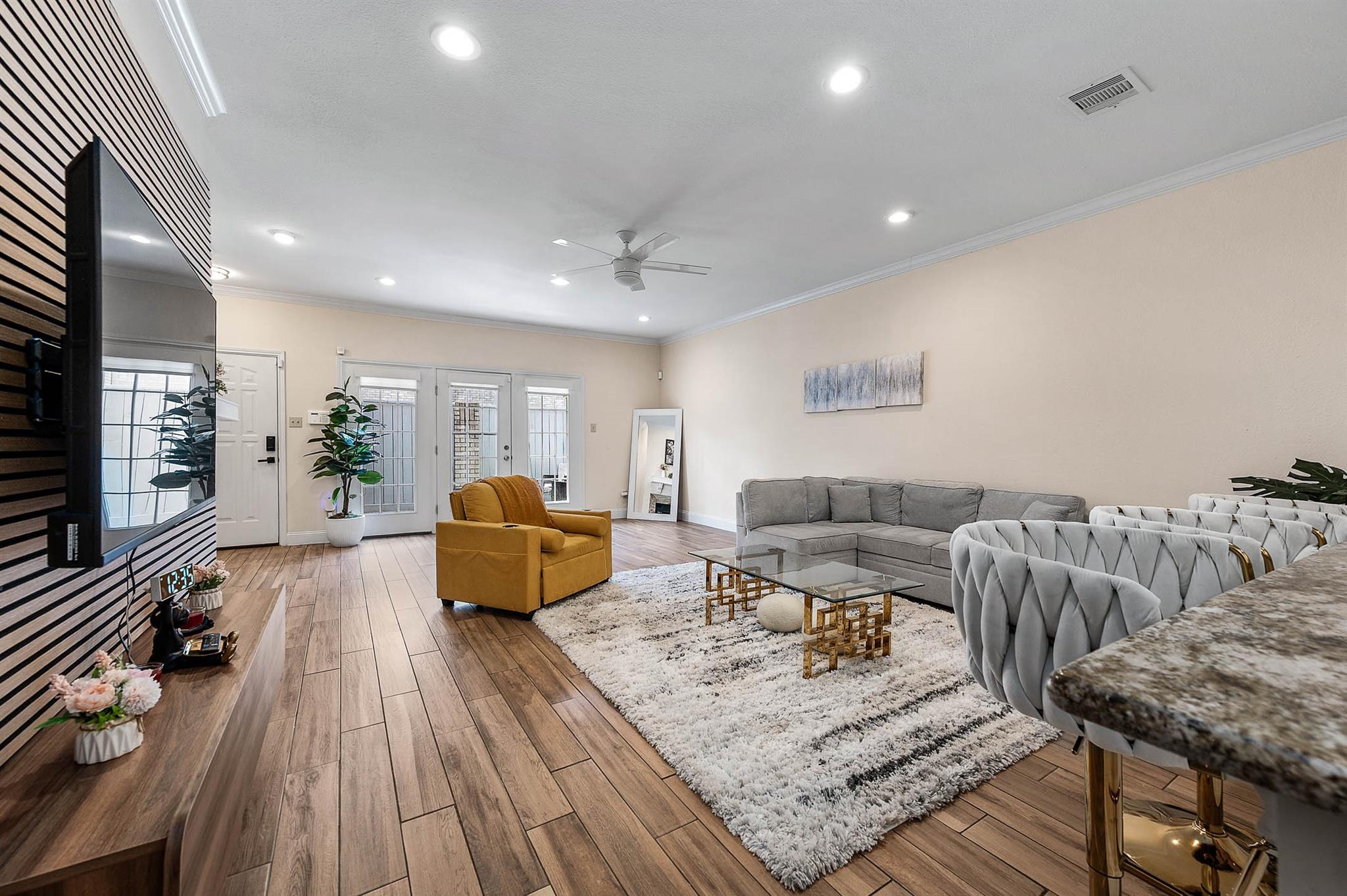 660 Wilcrest Drive #660 — photo