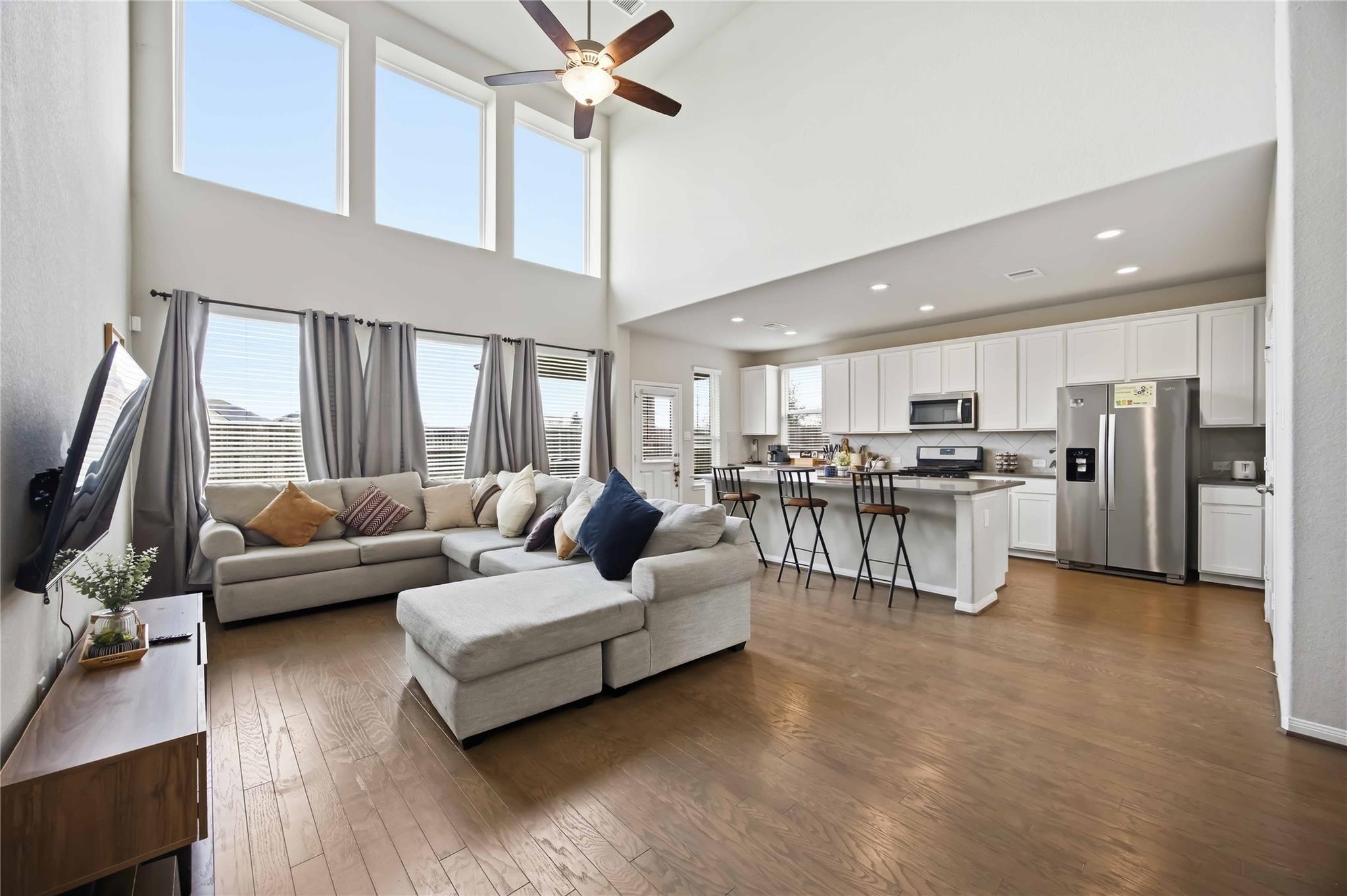 7606 Cottonwood Falls Drive — photo