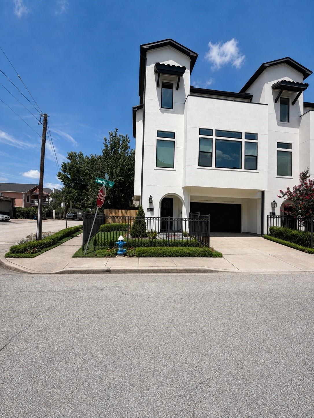 403 Fowler Street — photo