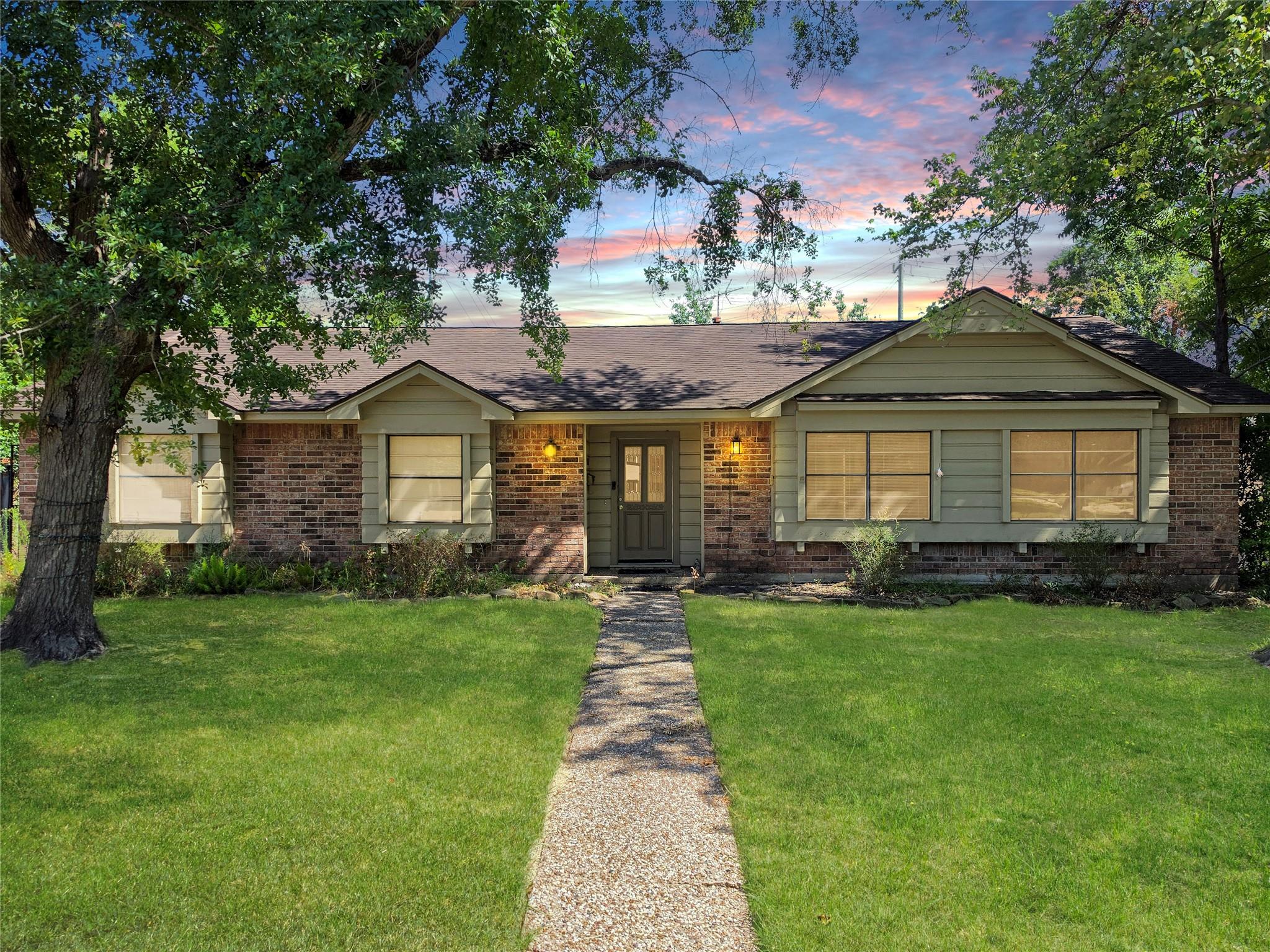 10806 Inwood Drive — photo