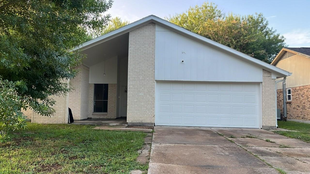 4207 Comanche Street — photo