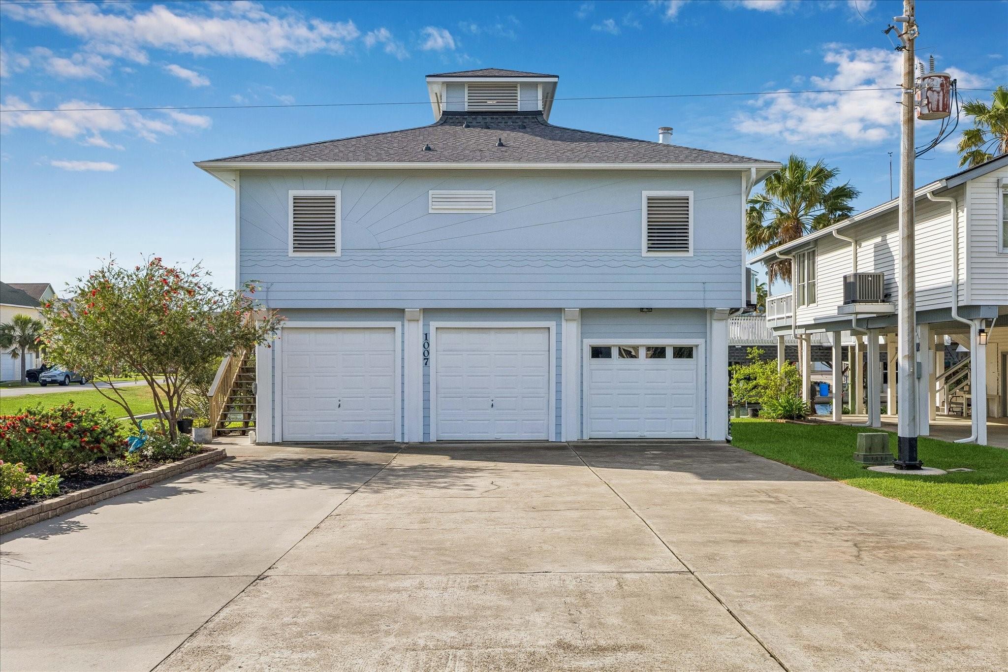 1007 Tiki — photo