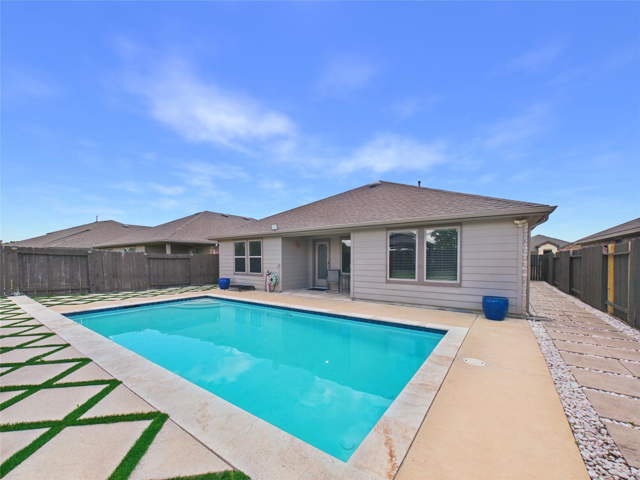 3919 Hawaiian Court — photo