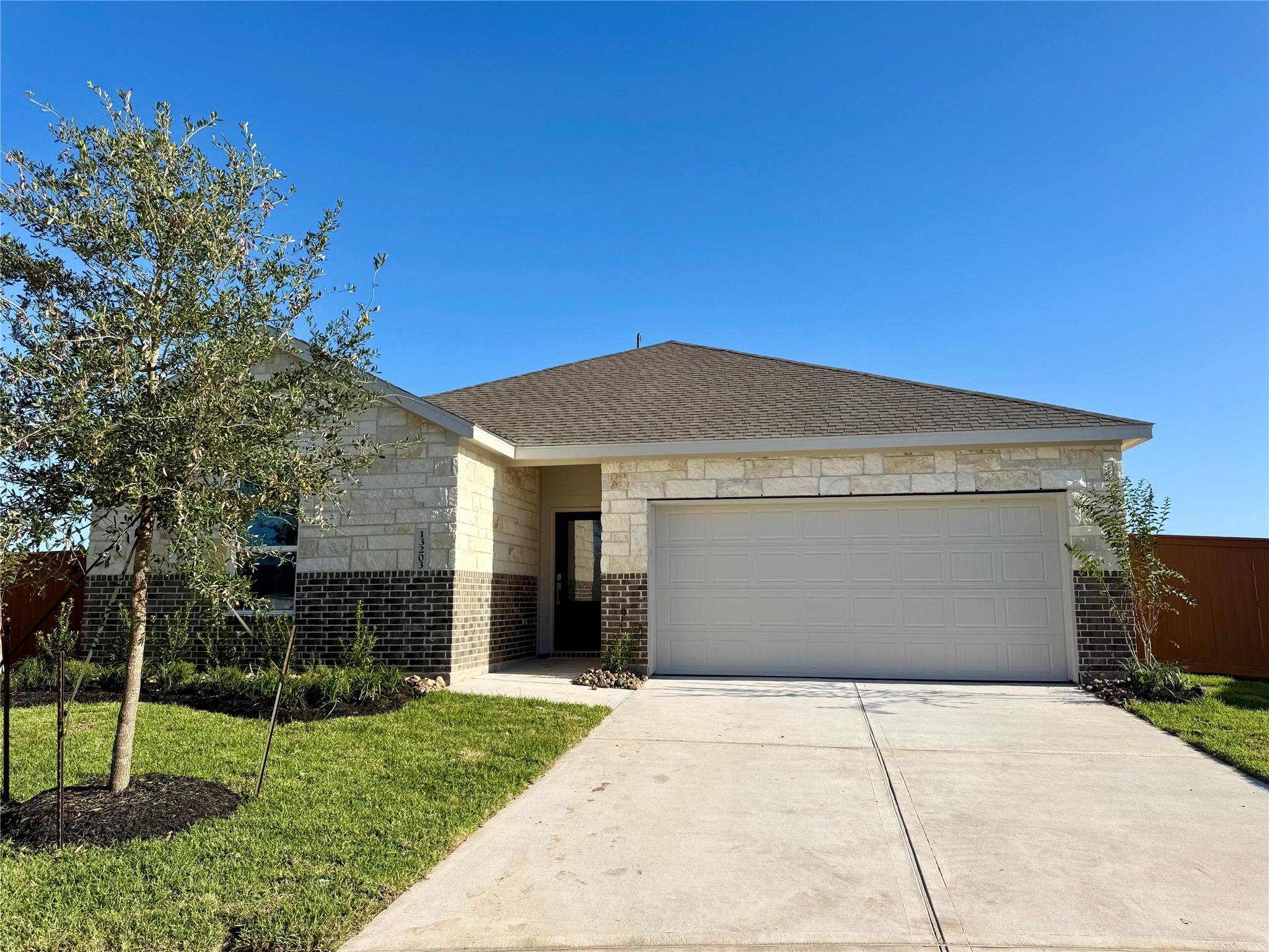 13203 Pinnacle Beach Drive — photo