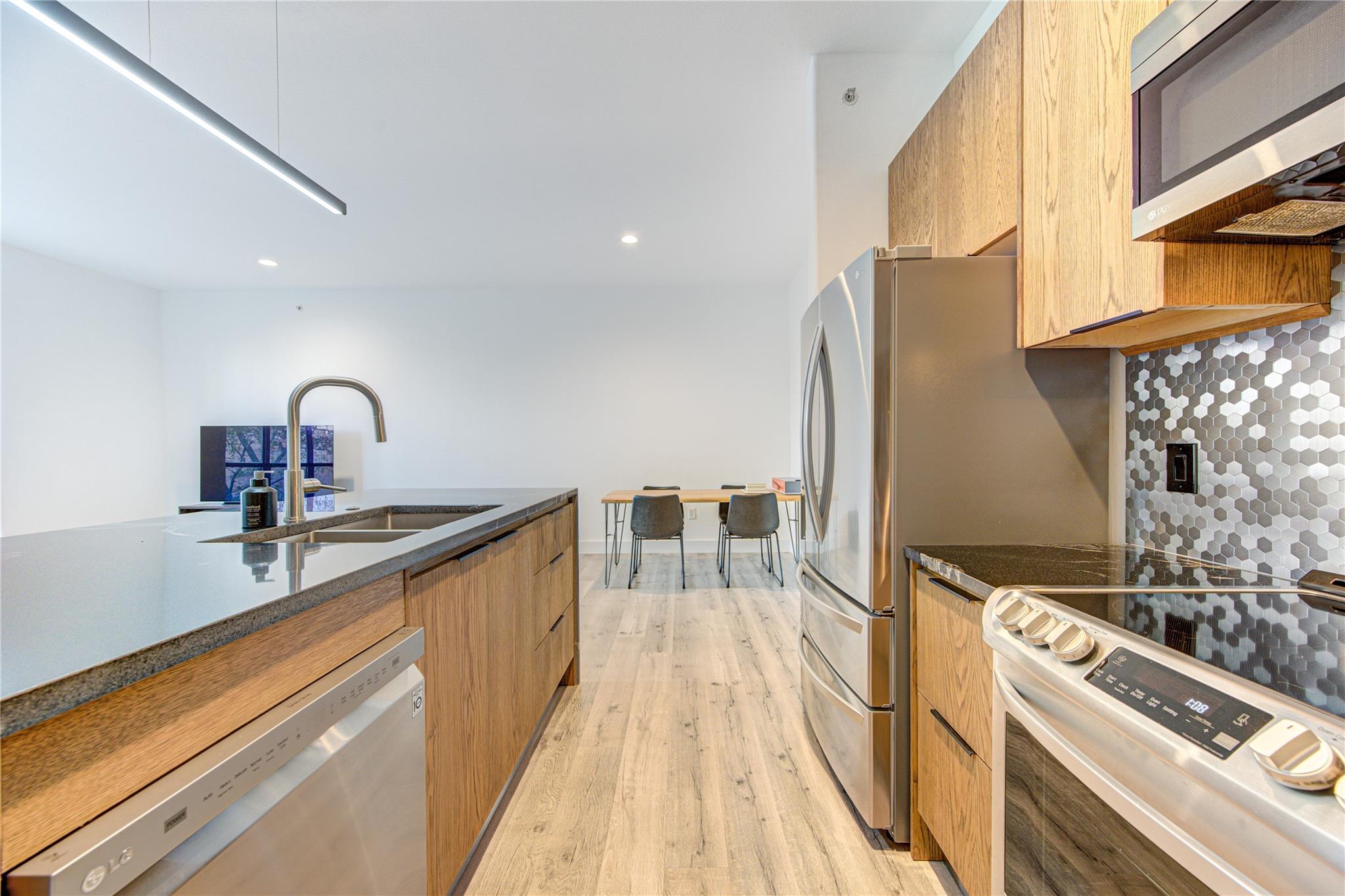 1901 Post Oak Boulevard #3105 — photo