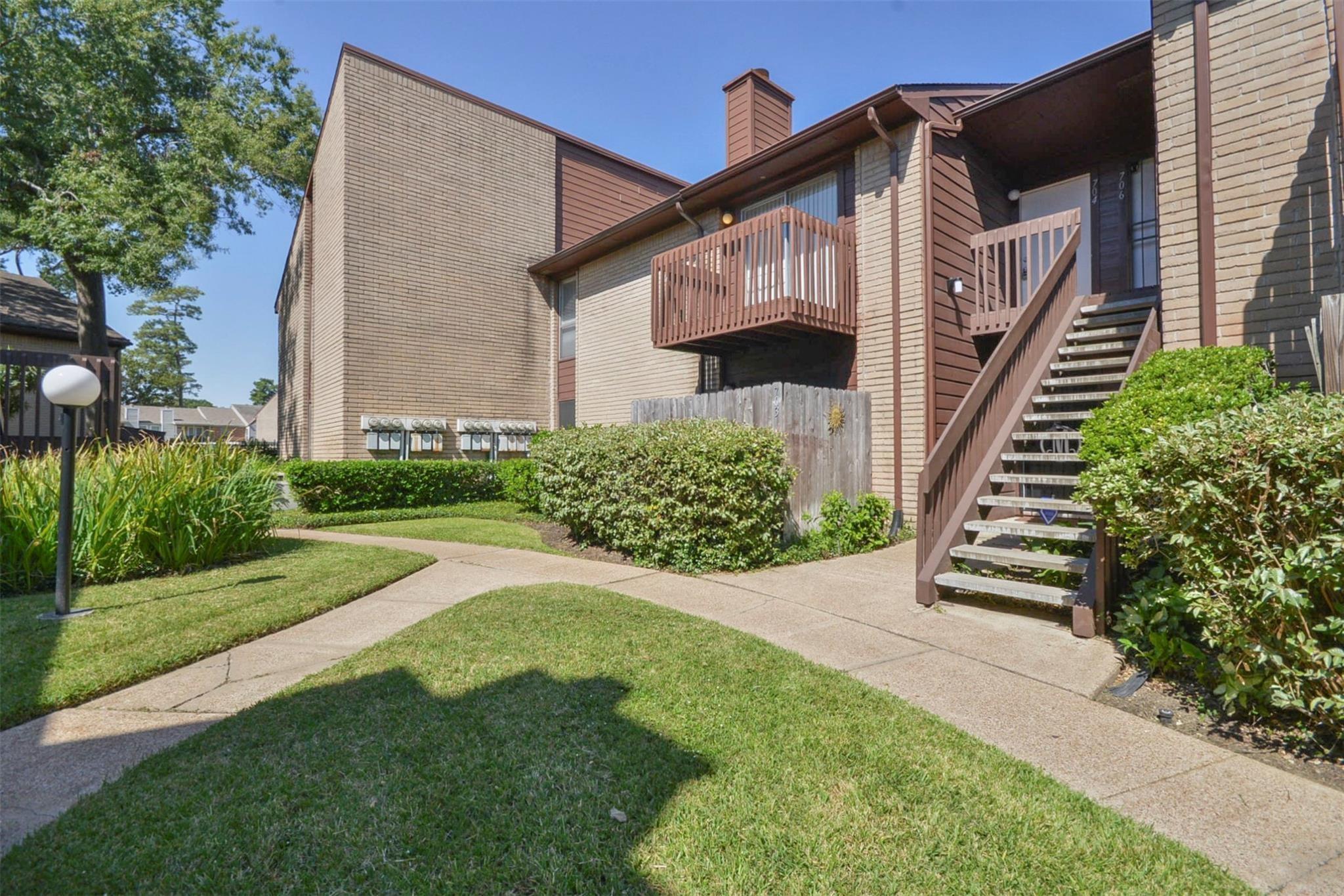 12905 Woodforest Bl #704 — photo