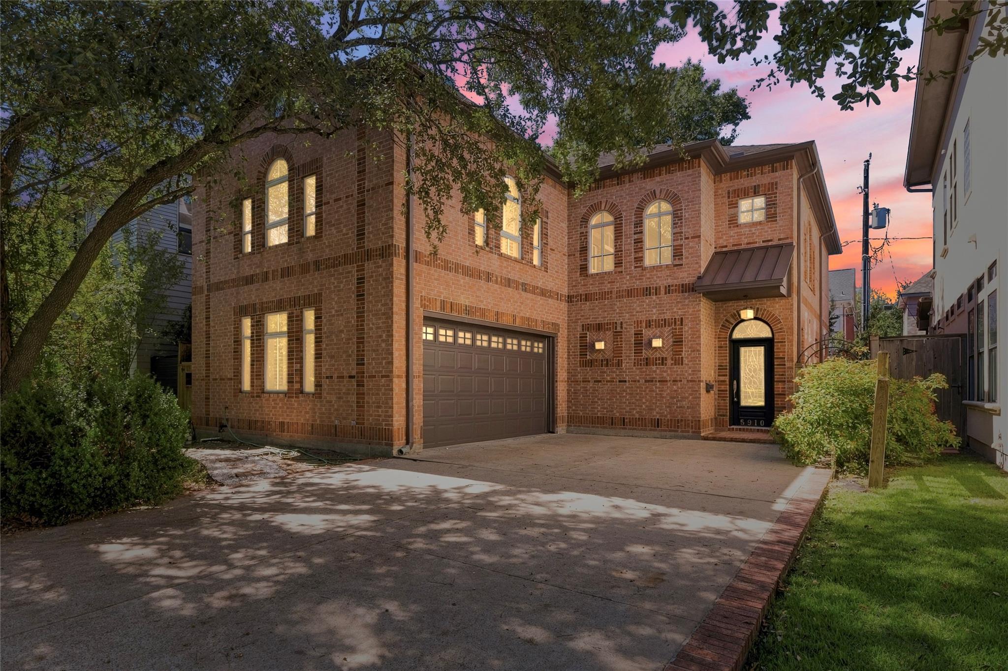 5910 Lake Street — photo