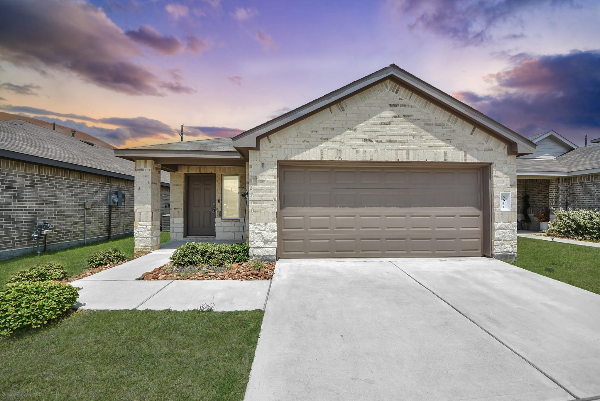 5611 Simcrest Grove Drive, Spring, TX 77373