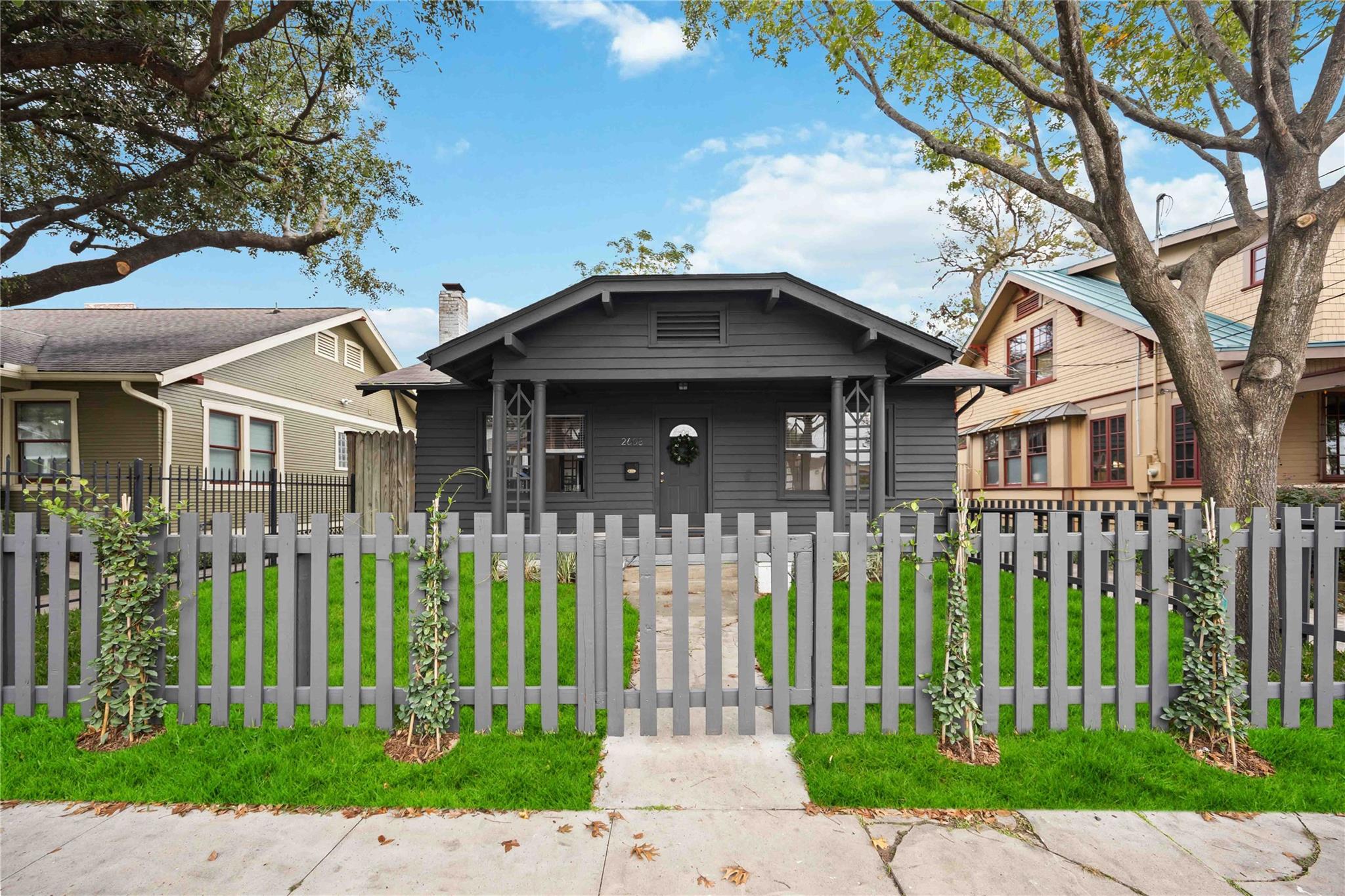 2608 Morrison Street — photo