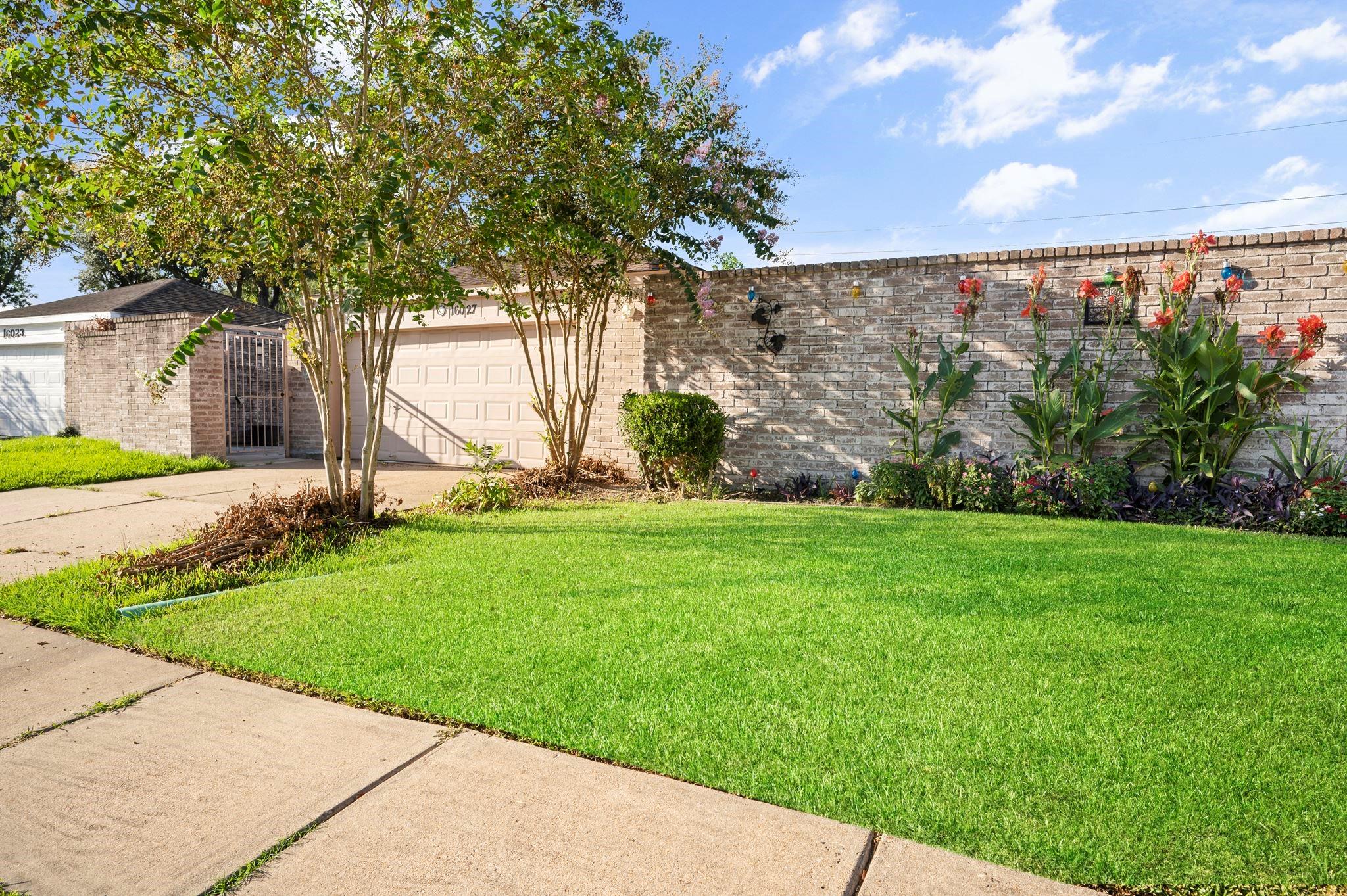 16027 Brimfield Drive — photo