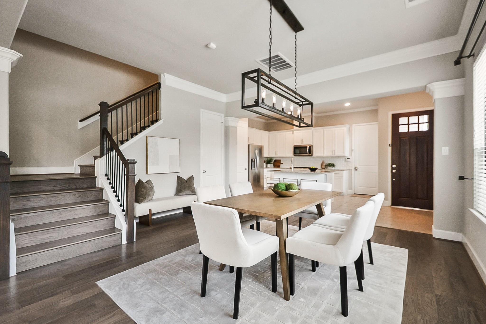 5328 Larkin Street — photo