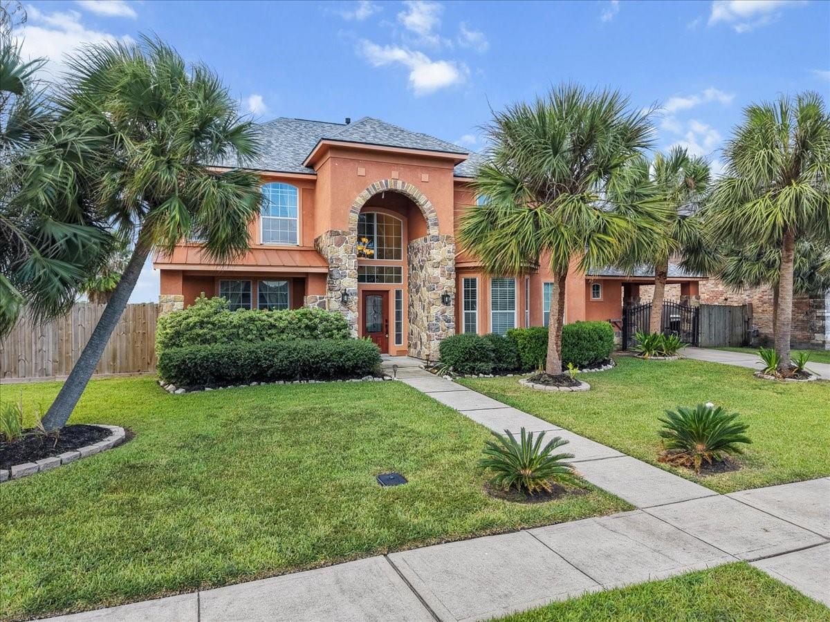 5230 Lagoon Court — photo