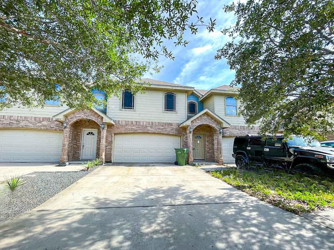1023 Yellow Hammer Street — photo