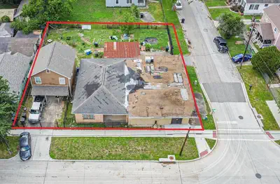 7846 Dayton Street — photo