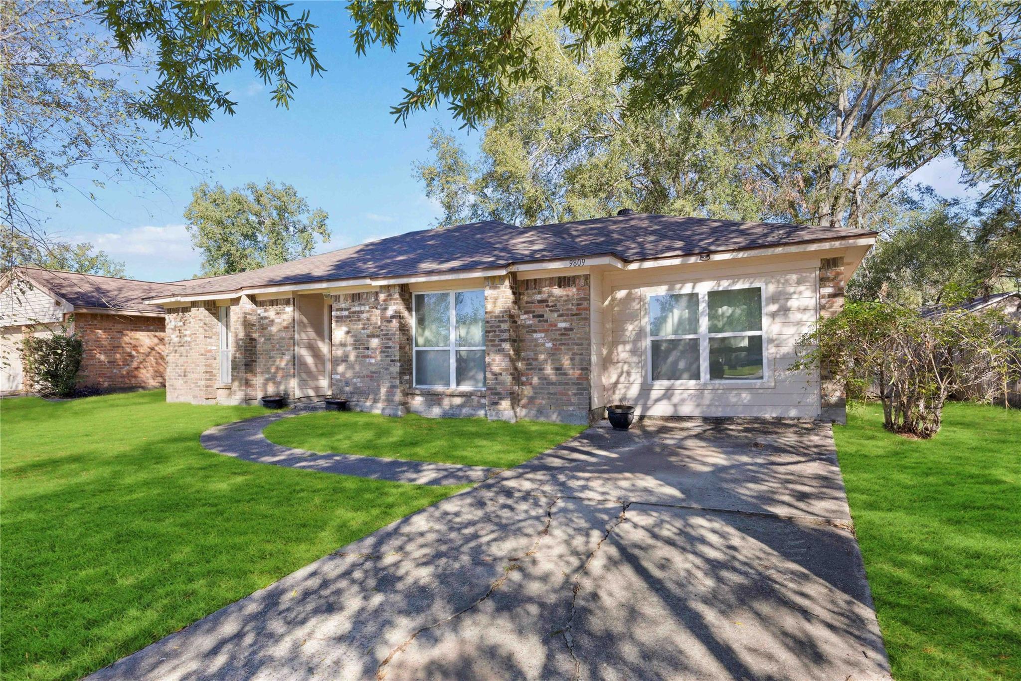 9809 Condor Drive — photo