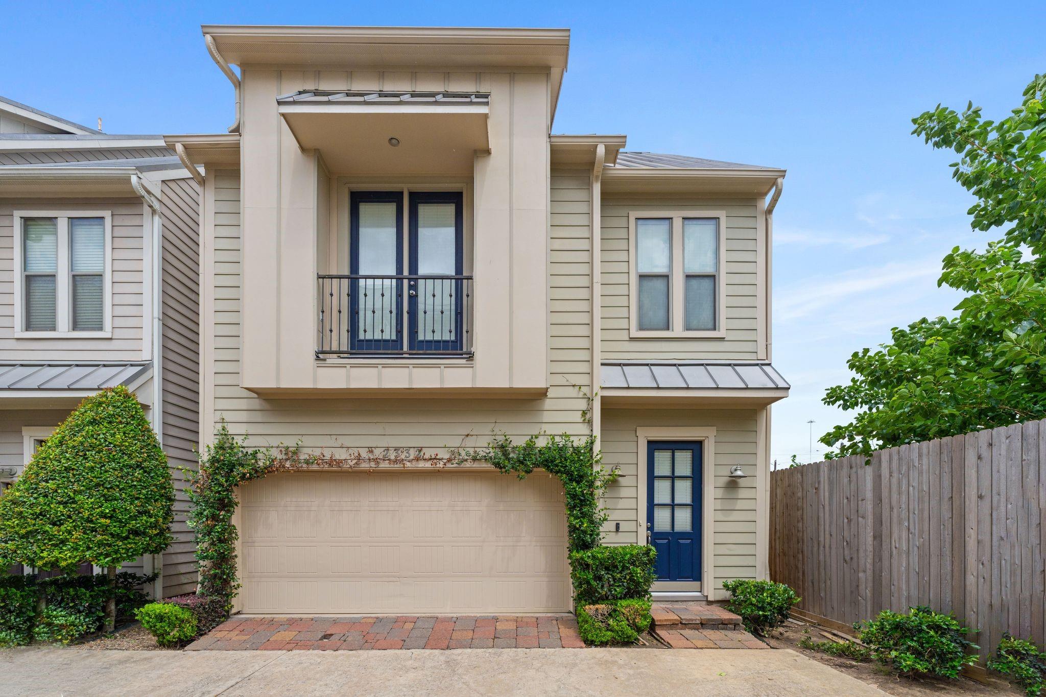 2332 Naomi Street — photo