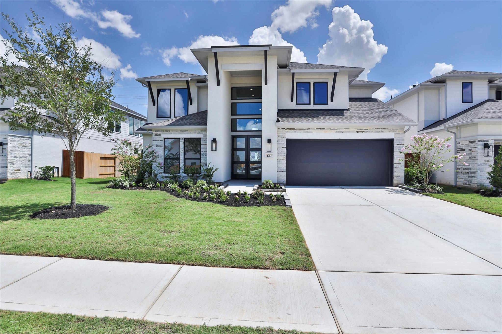 1097 River Rock Circle — photo