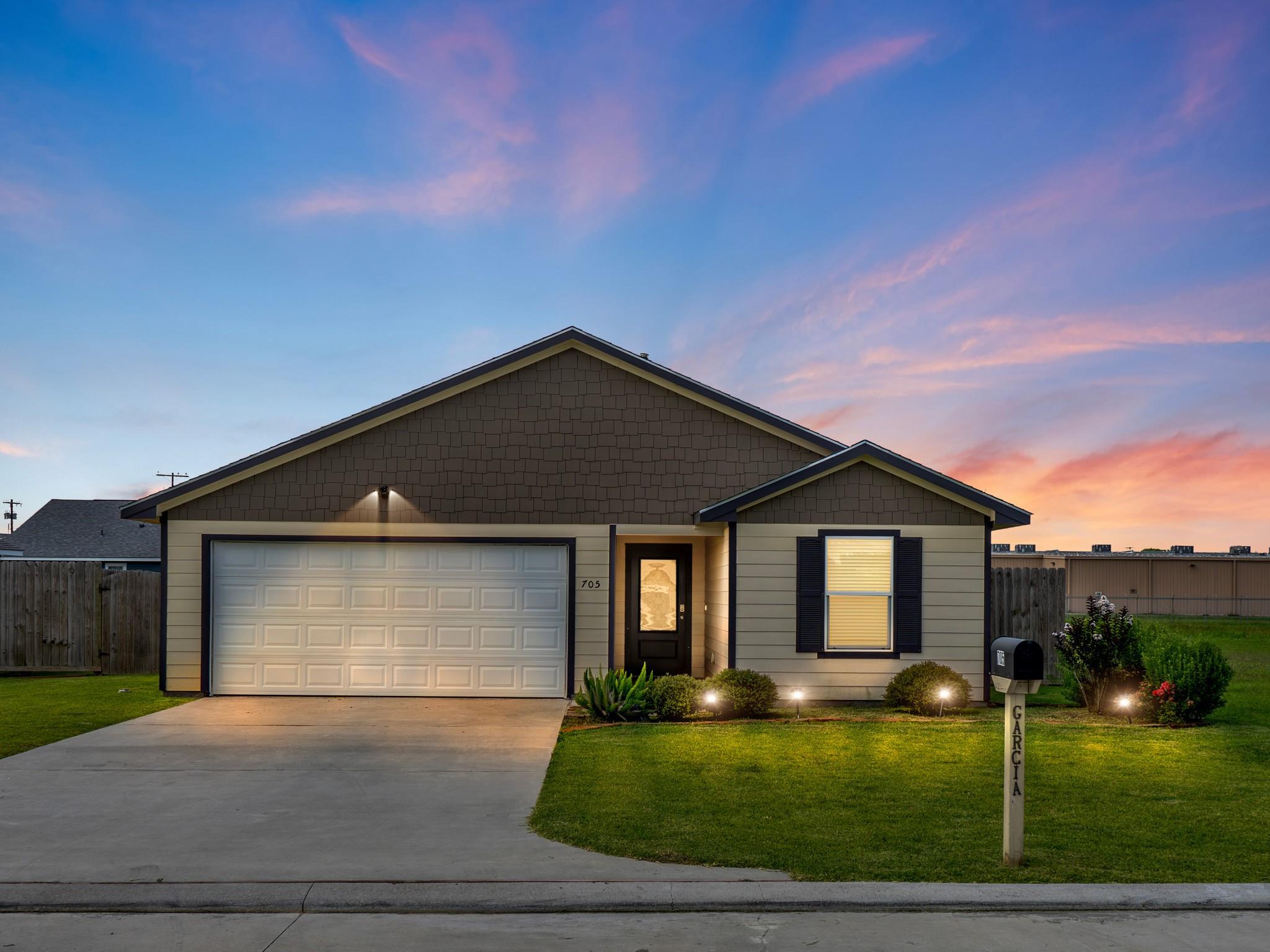 705 Flycatcher Drive — photo