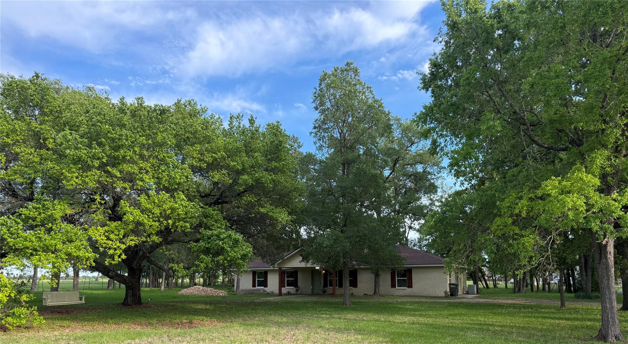 1139 County Rd 403 — photo