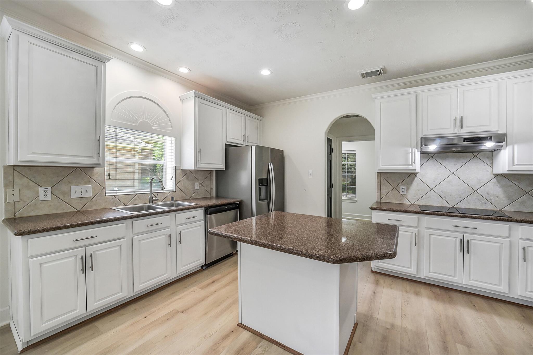 17306 Eagle Ledge Drive, Tomball, TX 77377 — photo 2
