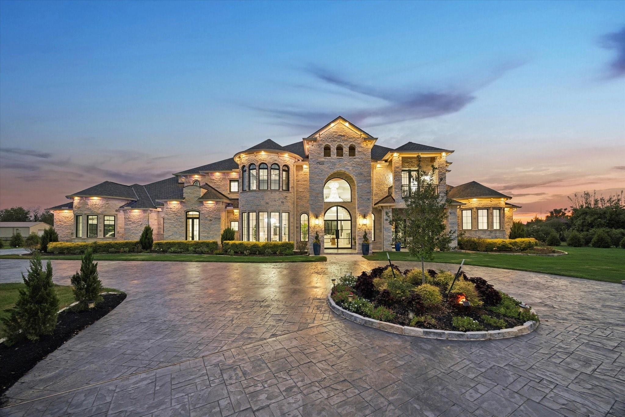 7826 Lakebrook Drive — photo