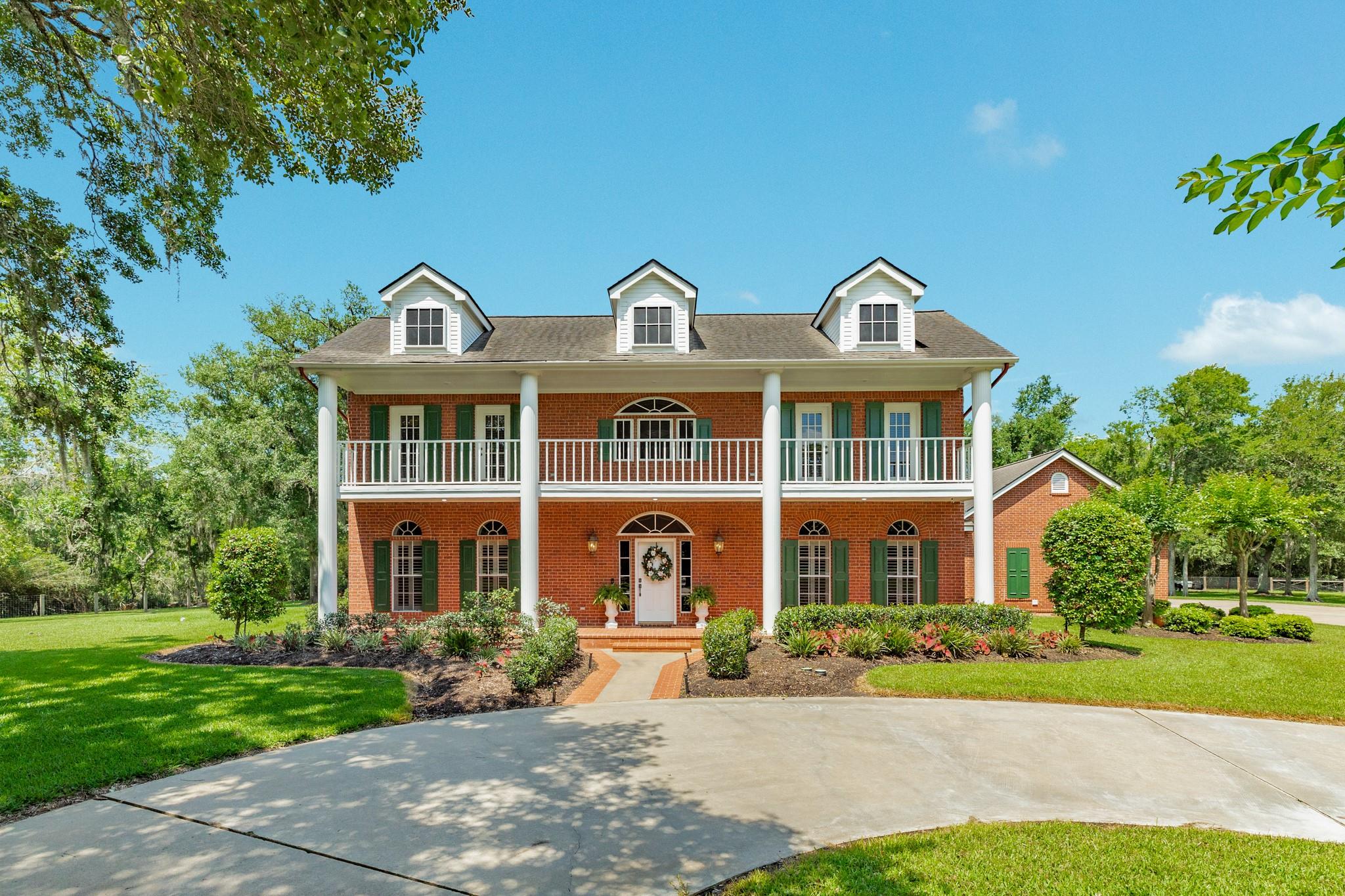 1635 Bayou Drive — photo